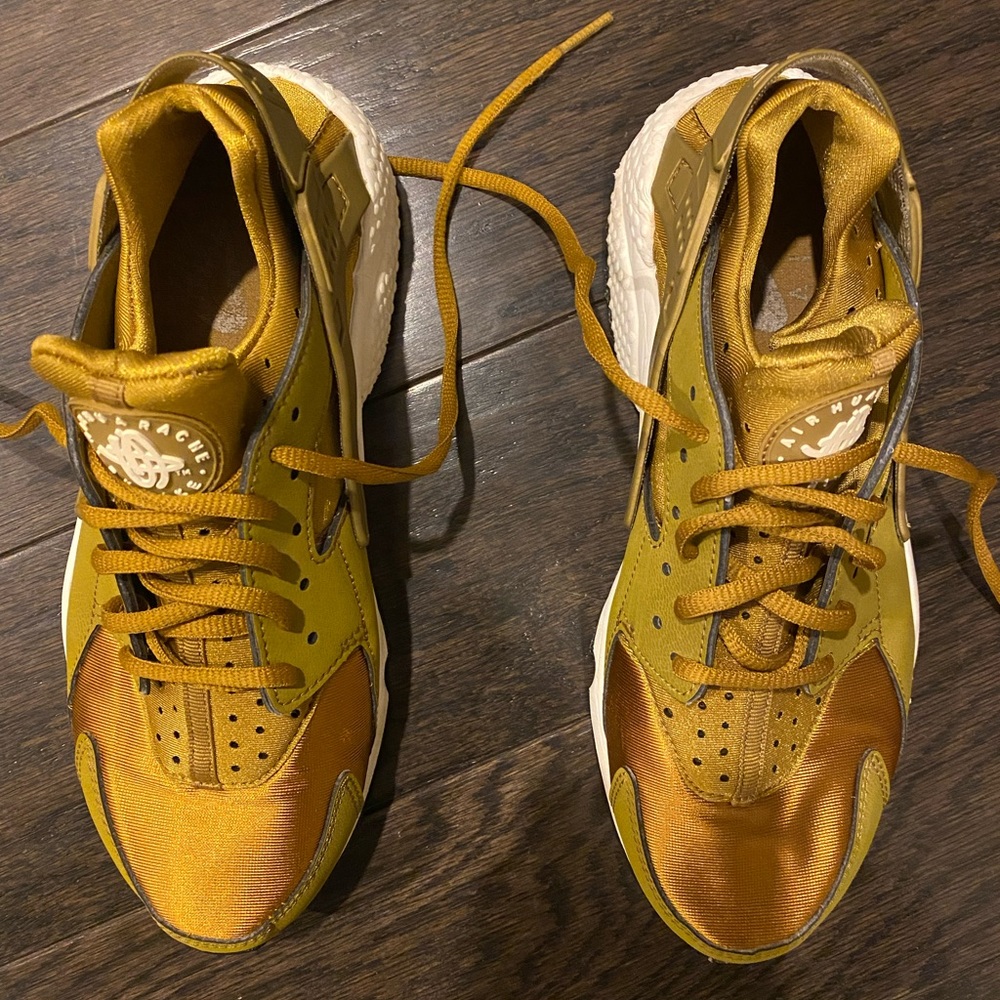 Nike Air Huarache Gold/Green